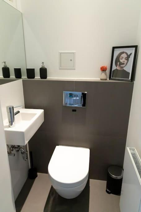 Franz 24 - Typical Viennese Apartment In The Heart Of Vienna Esterno foto
